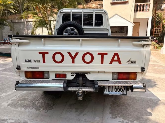 Toyota land cruiser pickup
