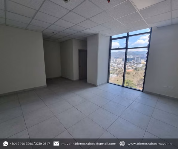 Se alquila o se vende local para Clínica – Edificio MediPlaza - Imagen 2