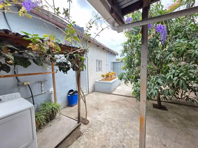 Venta de casa en Colonia La Cañada