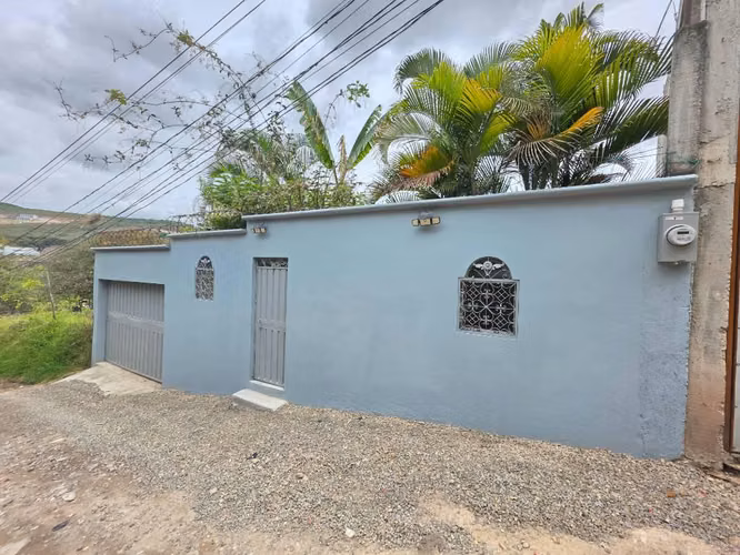 Venta de casa en Colonia La Cañada