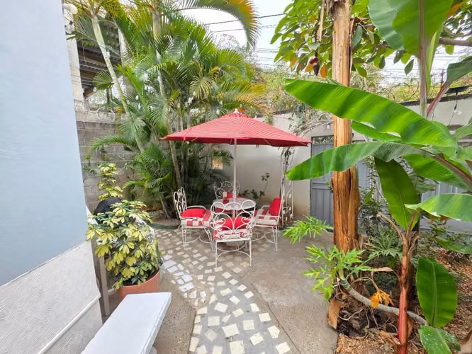 Venta de casa en Colonia La Cañada
