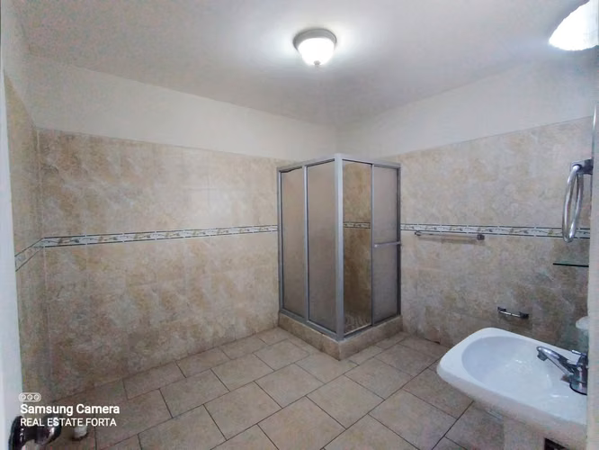 Venta de Hermosa Casa, en la Residencial Mirador de las Uvas, en Tegucigalpa. - Imagen 13