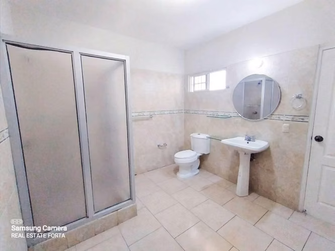 Alquiler de Hermosa Casa, en la Residencial Mirador de las Uvas, en Tegucigalpa. - Imagen 6