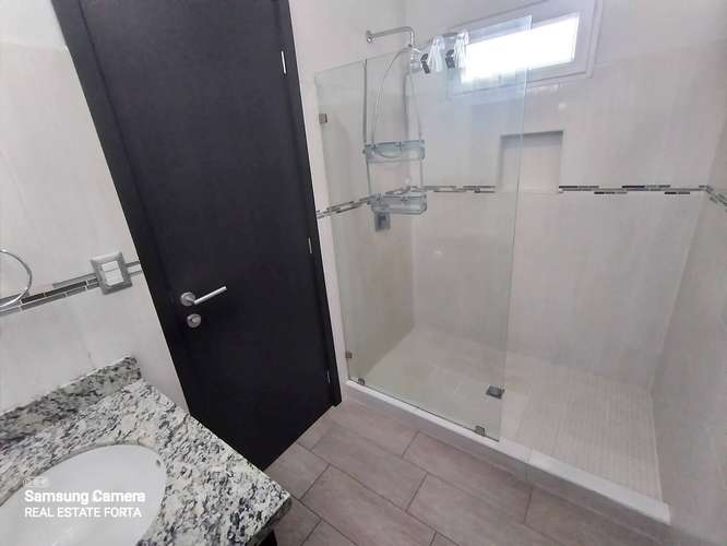 Venta de Hermoso Apartamento, en la Torre Urbana Lara, en Tegucigalpa N5.