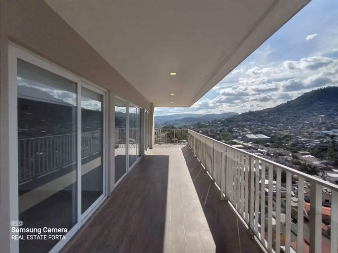 Venta de Hermoso Apartamento, en la Torre Urbana Lara, en Tegucigalpa N5.