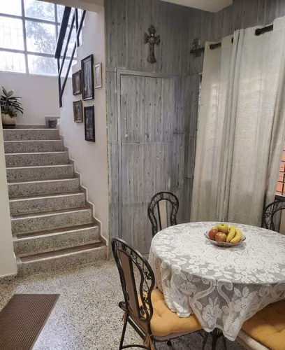 Propiedad en Venta - 2 Townhouses - Residencial Los Álamos - San Pedro Sula - Imagen 2