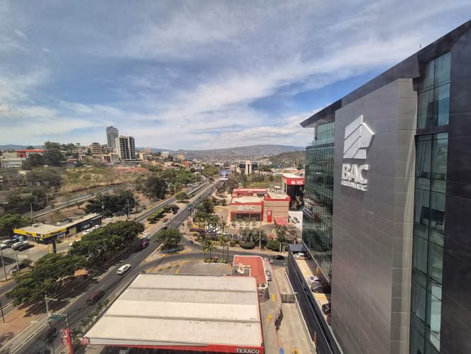 VENTA DE LOCAL PARA OFICINA EN METROPOLIS - Imagen 6