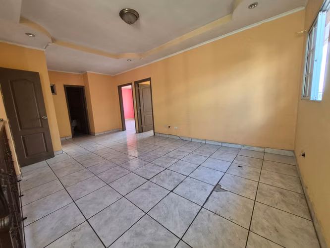 VENTA DE CASA EN RESIDENCIAL LAS UVAS REQUIERE DE MEJORAS - Imagen 5