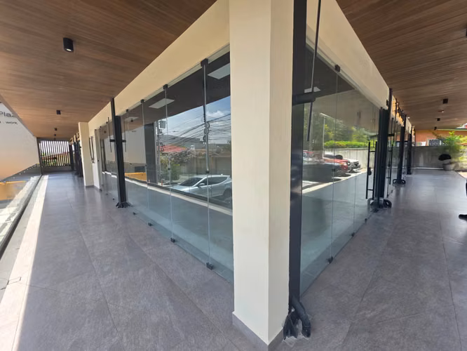Se Alquila Local Comercial en URBAN PLAZA - Imagen 3