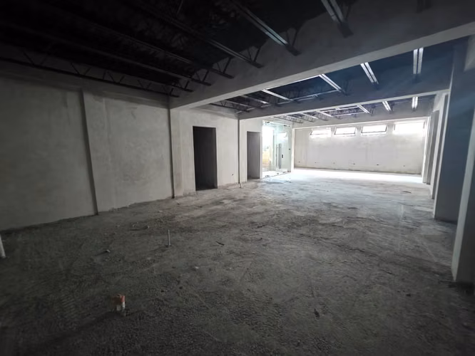 Se Alquila Local Comercial en Plaza Carolina - Imagen 4