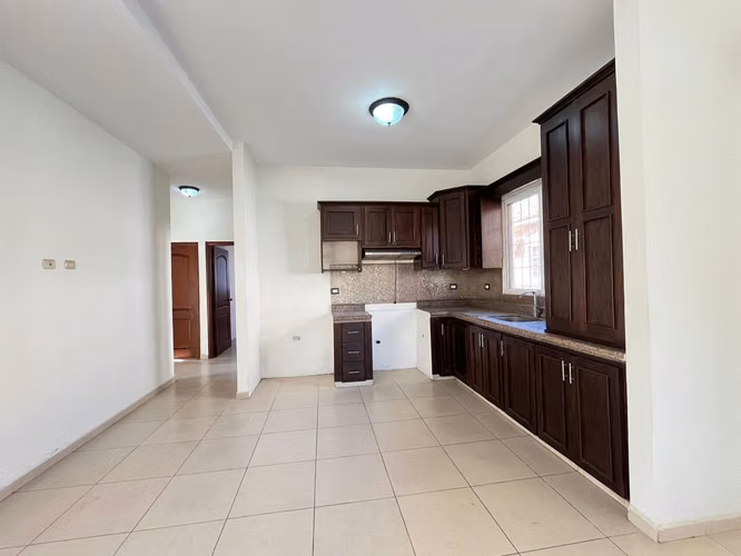 Hermosa casa en venta en Residencial Salamanca - Imagen 4