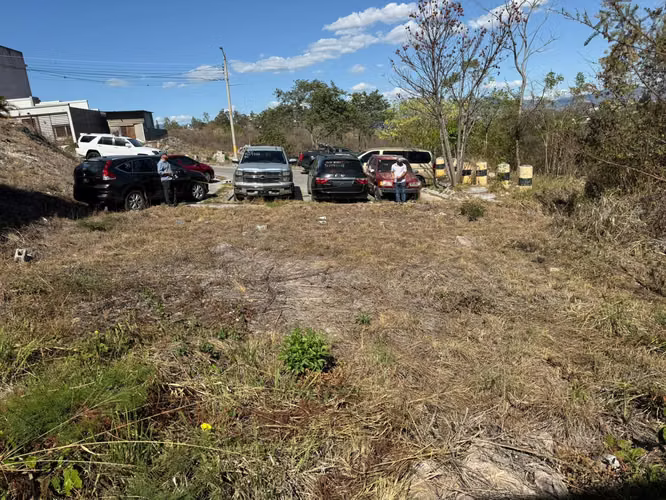 Se Vende Lote de Terreno Res. Las Casitas - Imagen 2