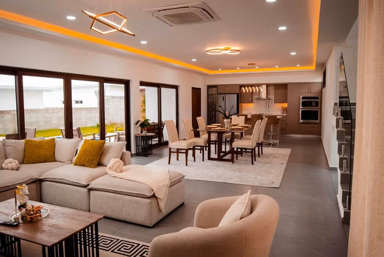 Casa Amueblada de Lujo en Venta | Piscina, 4 Habitaciones y Acabados Premium | $780,000 - Imagen 3
