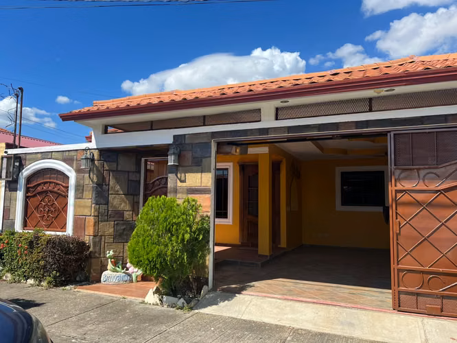 Casa en Venta en Costa del Sol | 3 Habitaciones | Lista para Habitar | L 4,999,000 - Imagen 1