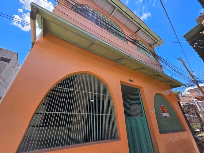 Venta de casa en Colonia La Joya