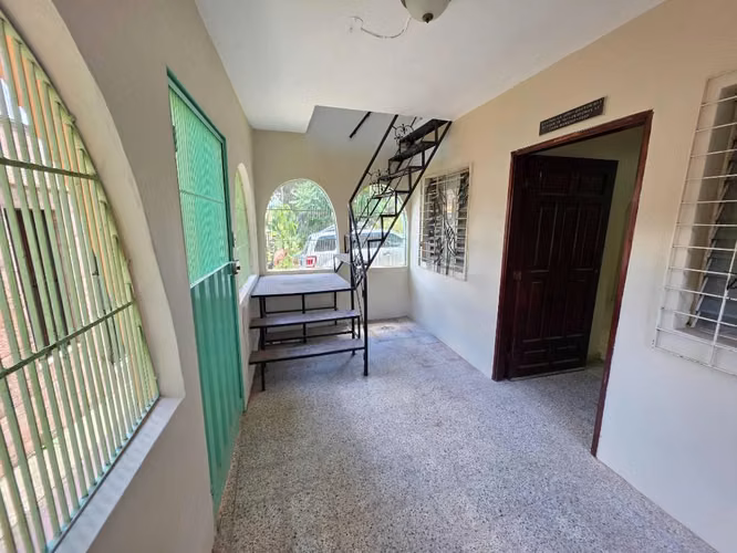 Venta de casa en Colonia La Joya