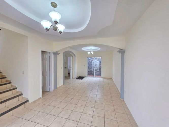 Venta de casa en Residencial Roble Oeste