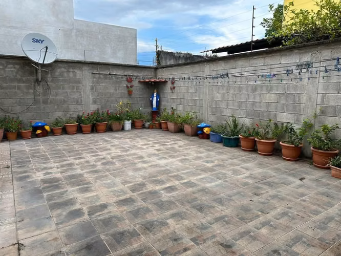 Se Vende Amplia Casa En Residencial Casa Maya