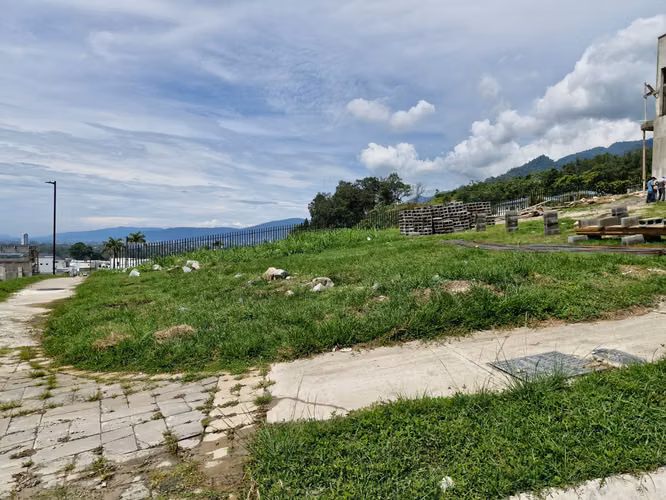  En Venta | Lote de Esquina en Bosques de Jaragua – San Pedro Sula - Imagen 2