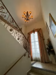 SE VENDE AMPLIA CASA EN RES. CASA MAYA