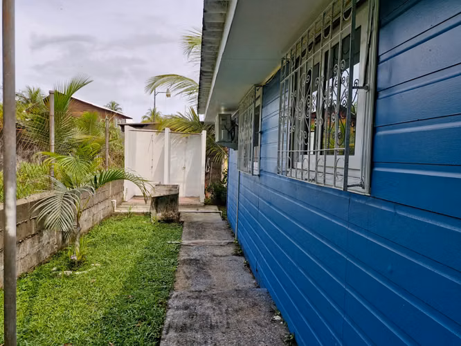  Casa en Alquiler por Días en Omoa | Sector Flipper Beach 