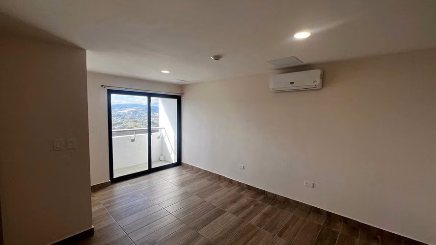 Se Renta Apto. Torre Artemisa/El Trapiche - Imagen 2