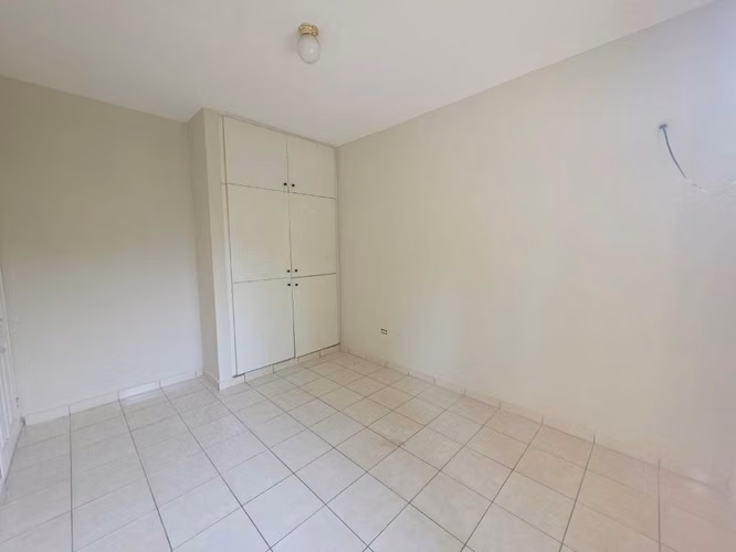 Se Renta Casa en Res. Los Molinos - Imagen 2