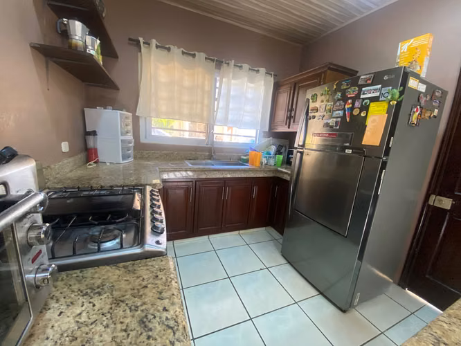 Se Vende Casa 1 Nivel  En Residencial Campisa, SPS