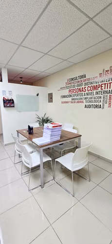 Oficina en Renta | Boulevard Suyapa | Baño Propio · Cocineta · A/C | 54 m2 | 2 Parqueos - Imagen 7