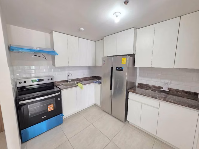 Alquiler apartamento con linea blanca en Portal del Bosque - Imagen 2
