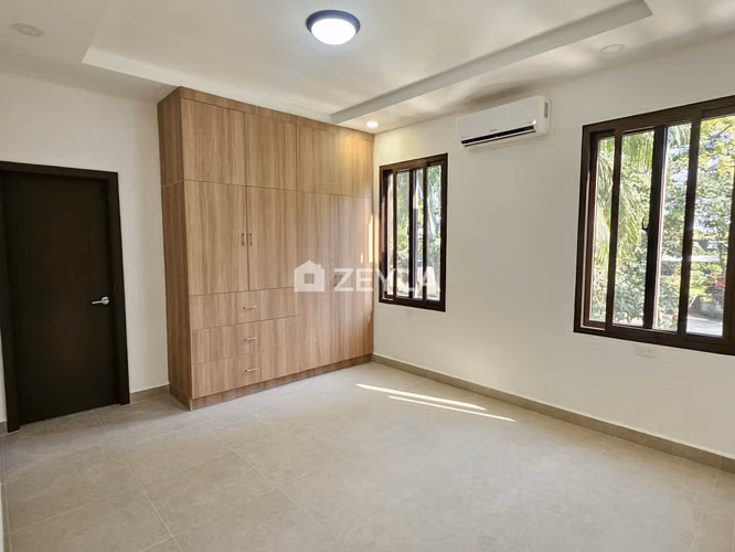 Se Vende Casa En Sector Blvr. Mackay, SPS - Imagen 4