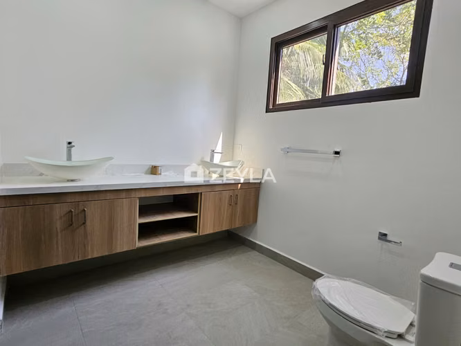 Se Vende Casa En Sector Blvr. Mackay, SPS - Imagen 3