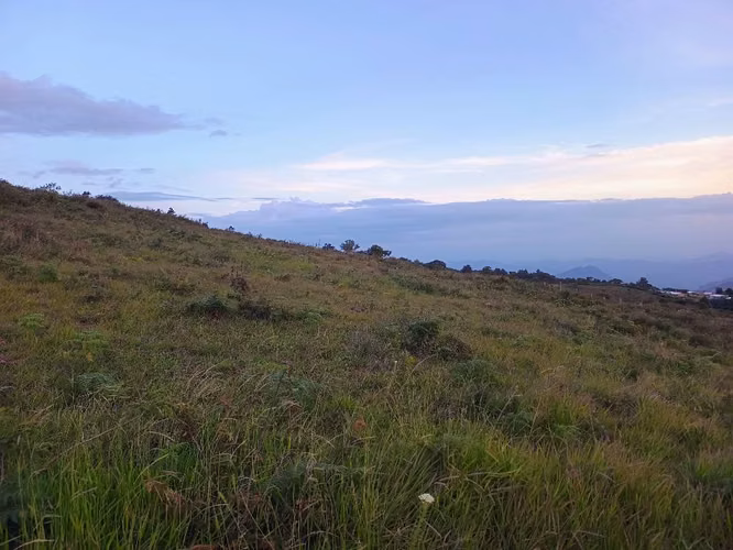 Terreno en paseo las eólicas Santa Ana