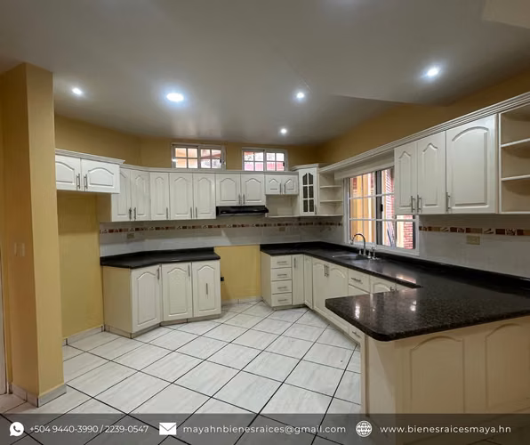 ¡Se vende casa en Res. Altos del Trapiche! - Imagen 2