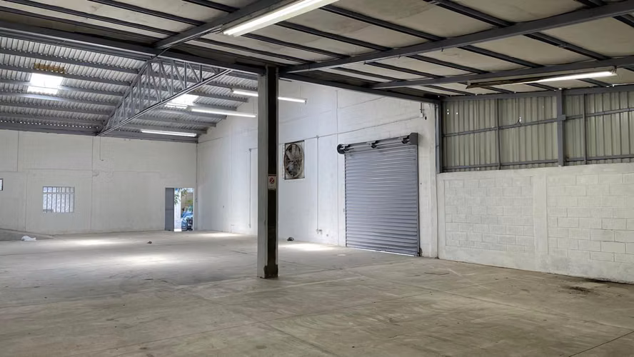 Se Alquilan Bodegas en Barrio La Guardia - Imagen 7