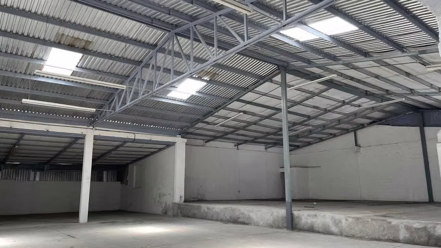 Se Alquilan Bodegas en Barrio La Guardia - Imagen 1
