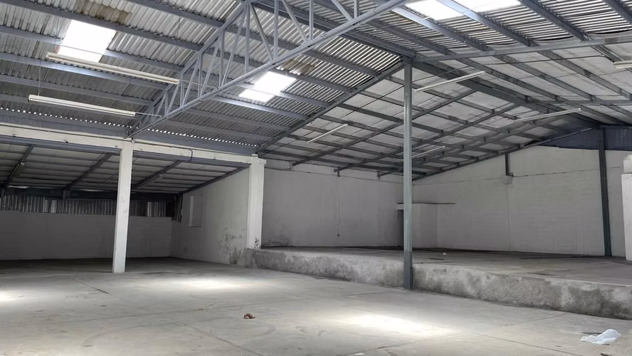 Se Alquilan Bodegas en Barrio La Guardia - Imagen 4