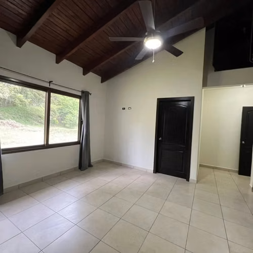 Casa en Venta - 4 habitaciones - Tatumbla - Amplio Jardin - Imagen 3