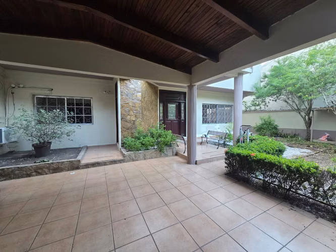 Se Renta Casa en Residencial el Pedregal