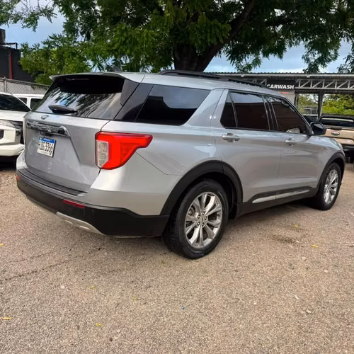 FORD EXPLORER XLT 2021 - Imagen 3