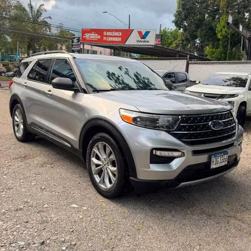 FORD EXPLORER XLT 2021