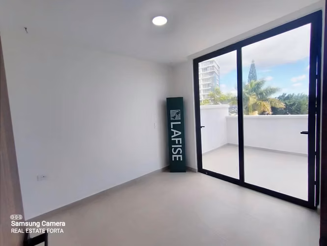 Venta de Hermoso Apartamento, en la Torre Zima Uno, en las Lomas del Guijarro, en Tegucigalpa N52.
