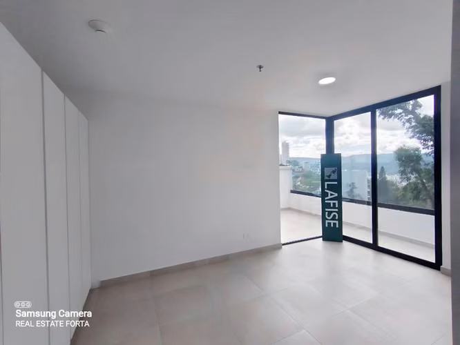 Venta de Hermoso Apartamento, en la Torre Zima Uno, en las Lomas del Guijarro, en Tegucigalpa N56.