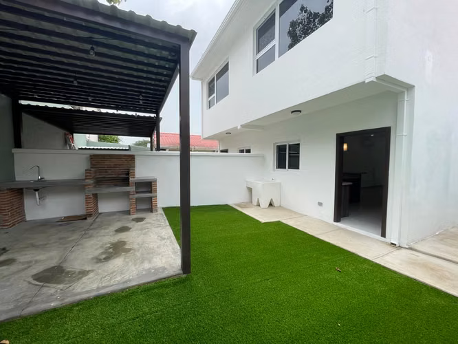 Se Rentan Townhouse- Residencial los Cedros - Imagen 3
