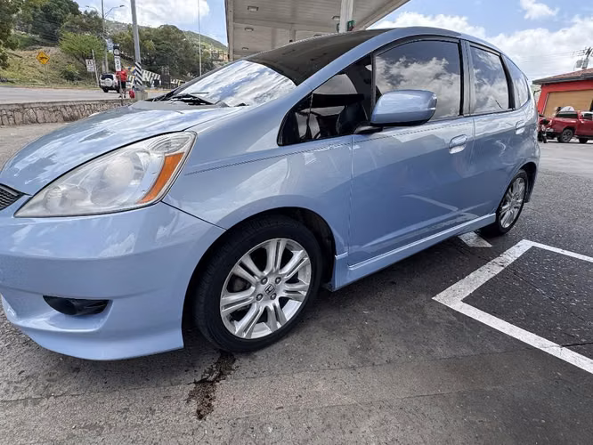 precioso ,Honda Fit ,  año 2009 , Sport , recién ingresado .