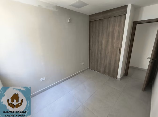 VENDEMOS CASAS NUEVAS EN RESIDENCIAL LAS CUMBRES, CERCA DEL BLVD MORAZÁN - Imagen 3