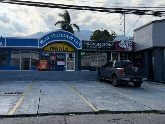 Se Alquila Local Comercial en Barrio Rio Piedras - Imagen 8