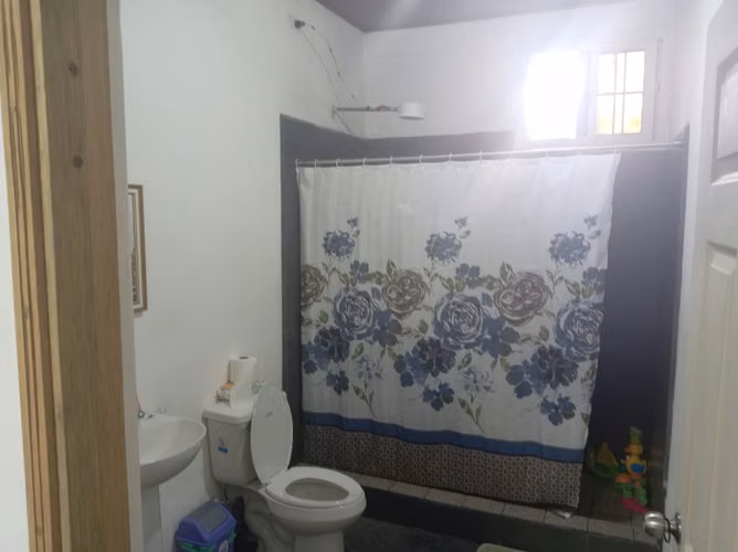 Se VENDE Terreno- 2 casas / Negociable