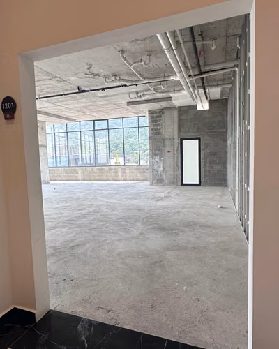  ¡Se venden locales para oficina o clínicas en Terravista Plaza – Torre 2!  - Imagen 4