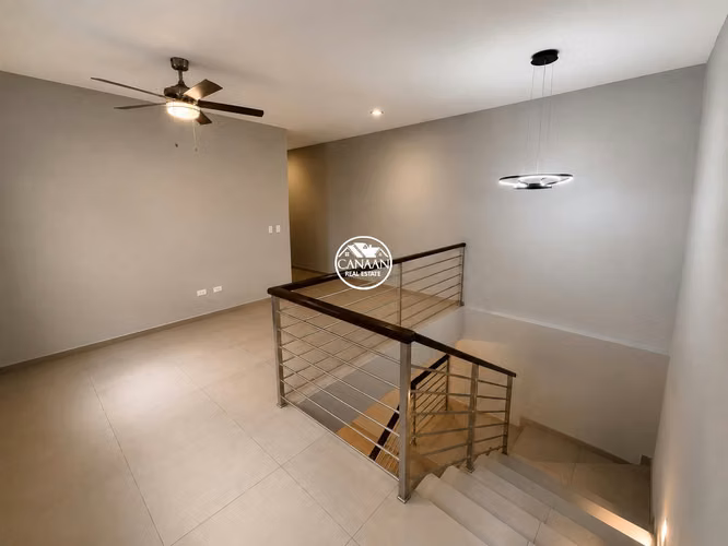 Townhouse Duplex en Venta Res Villa Matilda cerca UTH, UNITEC SPS